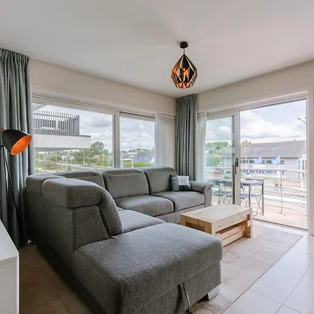Huswell - Family With Balcony Near Coast 코크시데